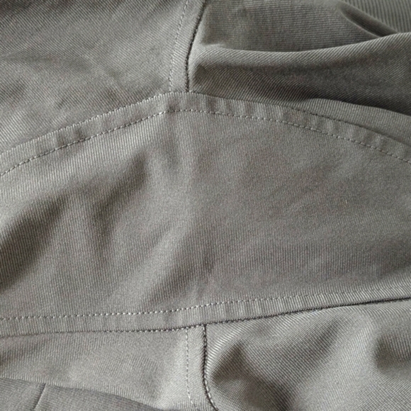 Lululemon ABC joggers *WovenAir in sage grey - Picture 10 of 12